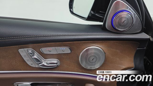 Mercedes-Benz E-Class E300e 4MATIC Exclusive