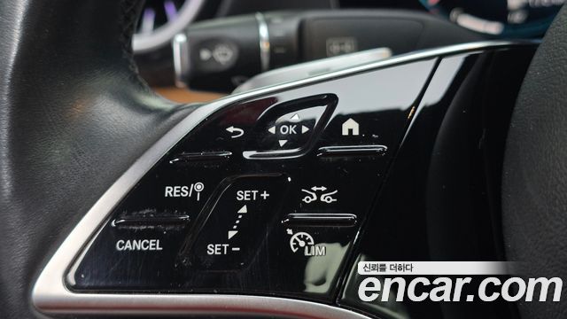 Mercedes-Benz E-Class E300e 4MATIC Exclusive