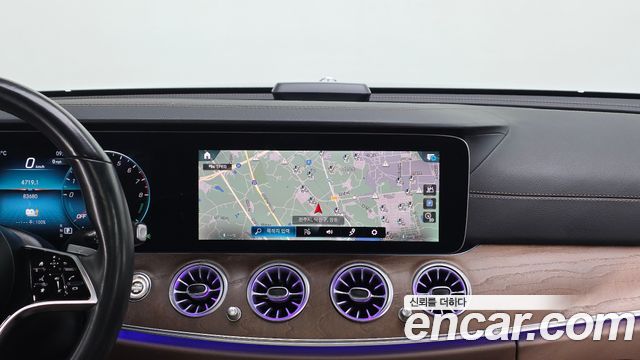 Mercedes-Benz E-Class E300e 4MATIC Exclusive