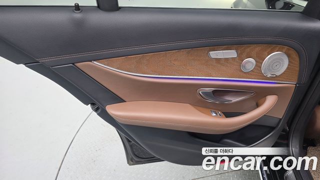 Mercedes-Benz E-Class E300e 4MATIC Exclusive