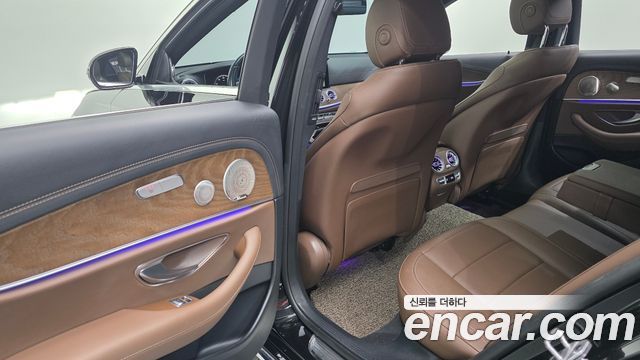 Mercedes-Benz E-Class E300e 4MATIC Exclusive