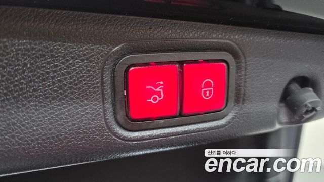 Mercedes-Benz E-Class E300e 4MATIC Exclusive