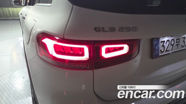 Mercedes-Benz GLB-Class GLB250 4MATIC
