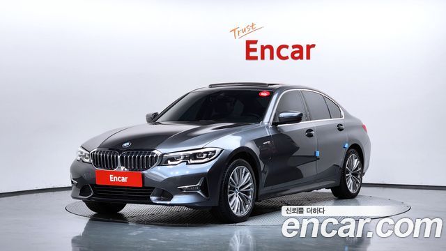 BMW 3-Series 330e Luxury