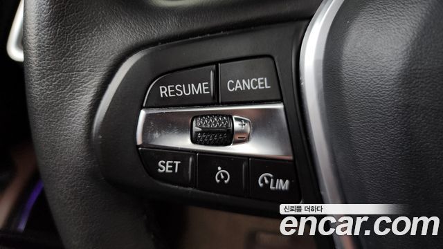 BMW 3-Series 330e Luxury