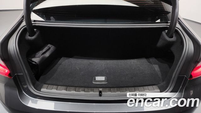 BMW 3-Series 330e Luxury