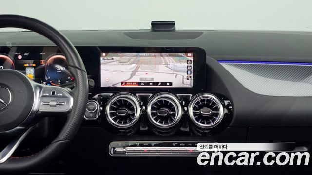 Mercedes-Benz GLA-Class GLA250 4MATIC