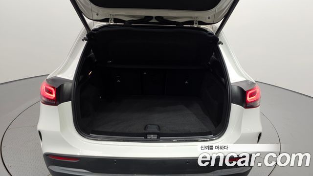Mercedes-Benz GLA-Class GLA250 4MATIC