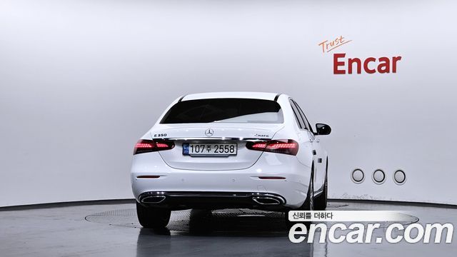 Mercedes-Benz E-Class E350 4MATIC Exclusive
