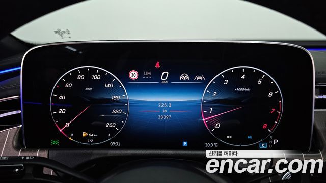 Mercedes-Benz E-Class E300 4MATIC Exclusive