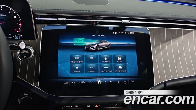 Mercedes-Benz E-Class E300 4MATIC Exclusive