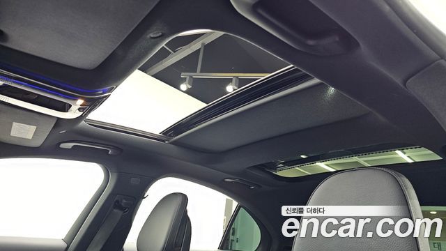 Mercedes-Benz E-Class E300 4MATIC Exclusive