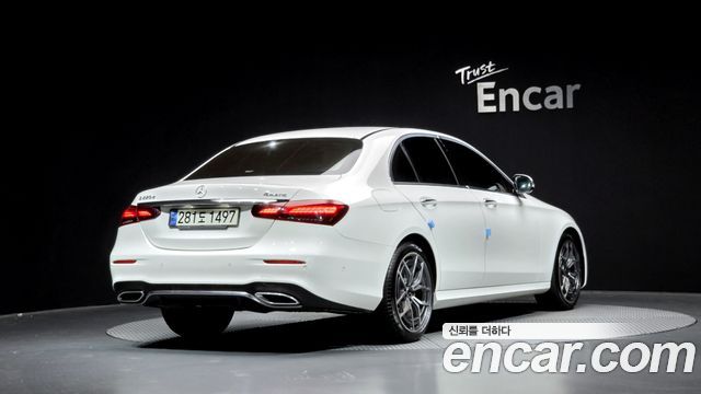 Mercedes-Benz E-Class E220d 4MATIC AMG Line
