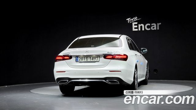 Mercedes-Benz E-Class E220d 4MATIC AMG Line