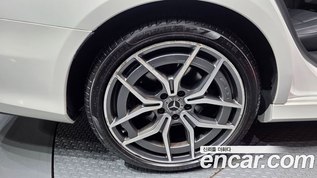 Mercedes-Benz E-Class E220d 4MATIC AMG Line
