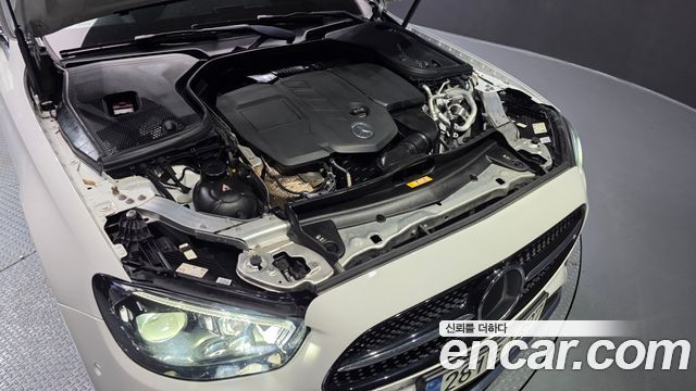 Mercedes-Benz E-Class E220d 4MATIC AMG Line
