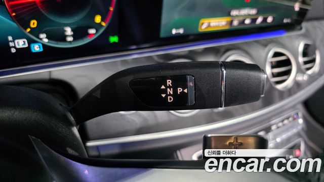 Mercedes-Benz E-Class E220d 4MATIC AMG Line