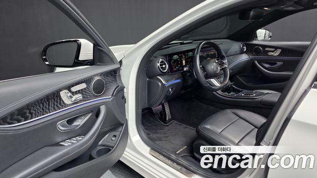 Mercedes-Benz E-Class E220d 4MATIC AMG Line