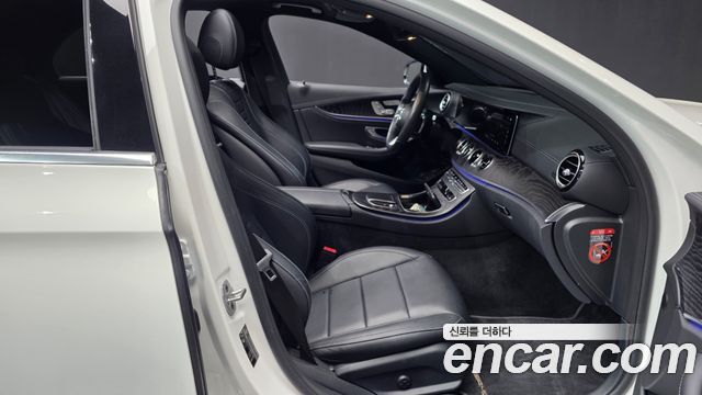 Mercedes-Benz E-Class E220d 4MATIC AMG Line