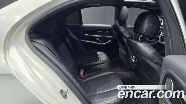 Mercedes-Benz E-Class E220d 4MATIC AMG Line