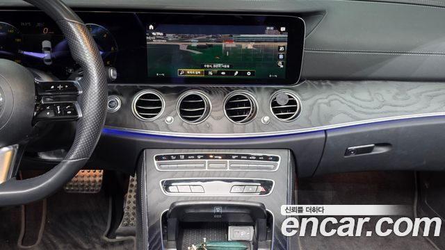 Mercedes-Benz E-Class E220d 4MATIC AMG Line