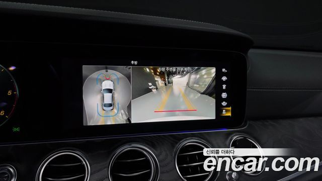 Mercedes-Benz E-Class E220d 4MATIC AMG Line