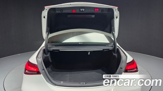 Mercedes-Benz E-Class E220d 4MATIC AMG Line