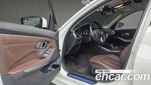 BMW 3-Series 320d Luxury