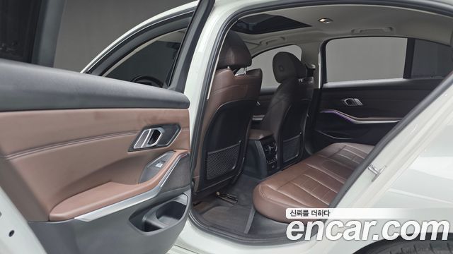 BMW 3-Series 320d Luxury