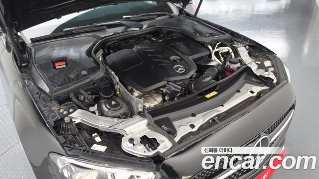 Mercedes-Benz E-Class E220d 4MATIC AMG Line