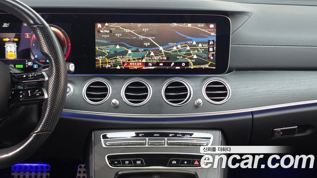 Mercedes-Benz E-Class E220d 4MATIC AMG Line