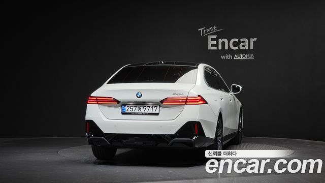 BMW 5-Series 523d M Sport