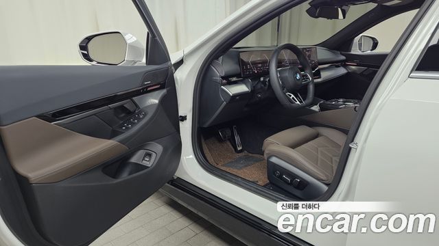 BMW 5-Series 523d M Sport