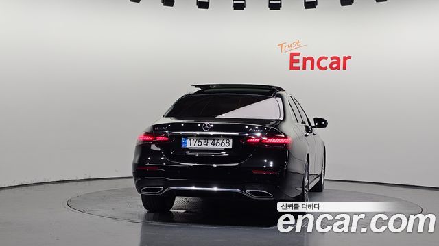 Mercedes-Benz E-Class E350 4MATIC AMG Line