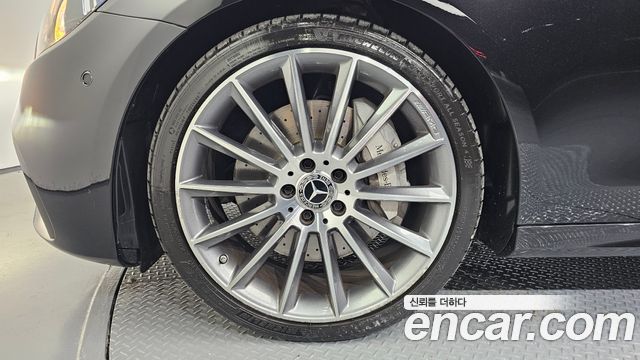 Mercedes-Benz E-Class E350 4MATIC AMG Line