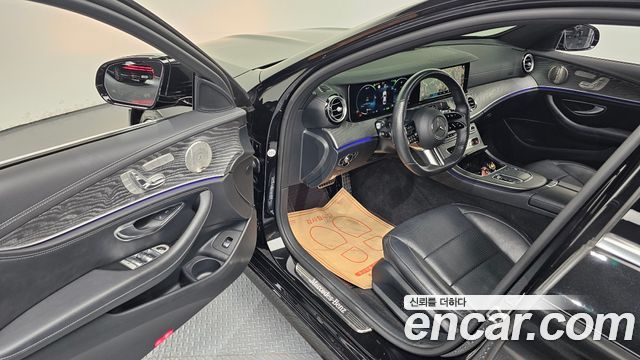 Mercedes-Benz E-Class E350 4MATIC AMG Line
