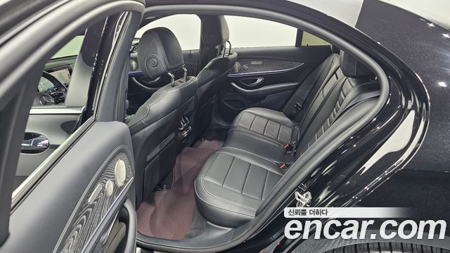 Mercedes-Benz E-Class E350 4MATIC AMG Line