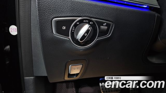 Mercedes-Benz E-Class E350 4MATIC AMG Line