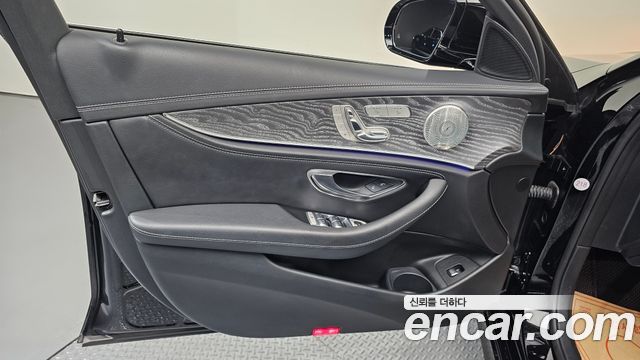 Mercedes-Benz E-Class E350 4MATIC AMG Line