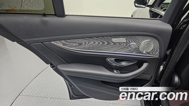 Mercedes-Benz E-Class E350 4MATIC AMG Line
