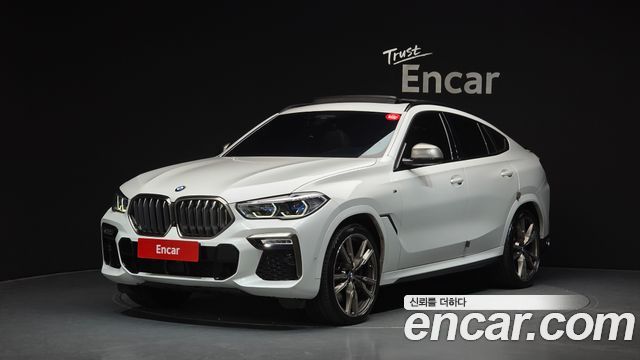 BMW X6 M50i