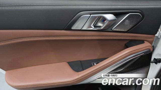BMW X6 M50i