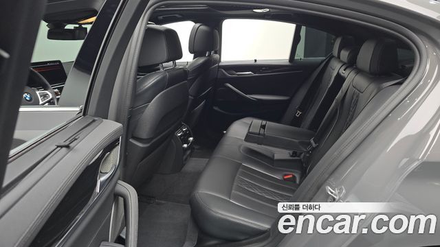 BMW 5-Series 530i M Sport Package