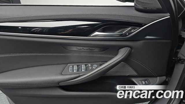 BMW 5-Series 530i M Sport Package