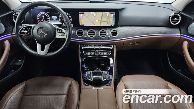 Mercedes-Benz E-Class E300 4MATIC Avnatgarde