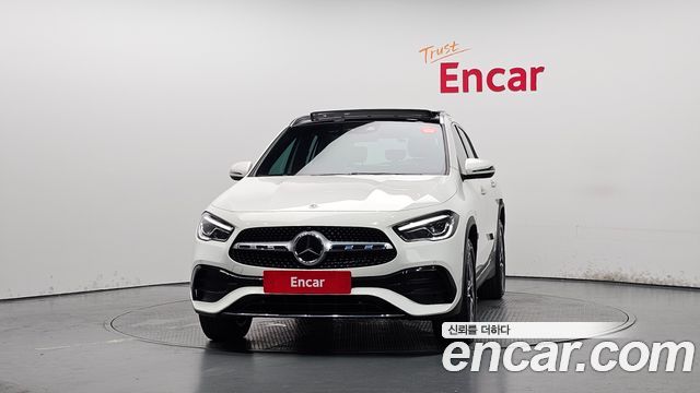 Mercedes-Benz GLA-Class GLA250 4MATIC
