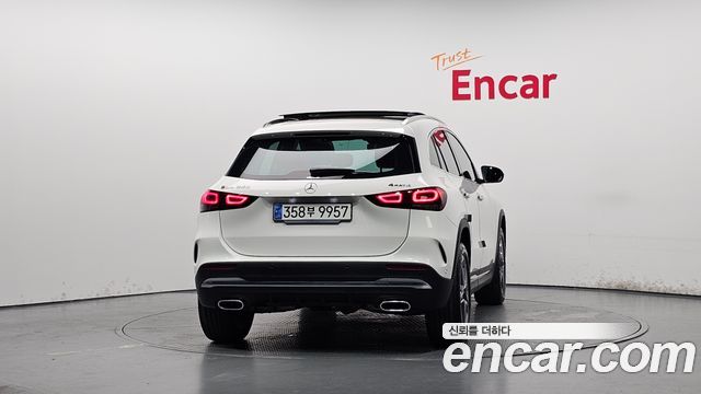 Mercedes-Benz GLA-Class GLA250 4MATIC