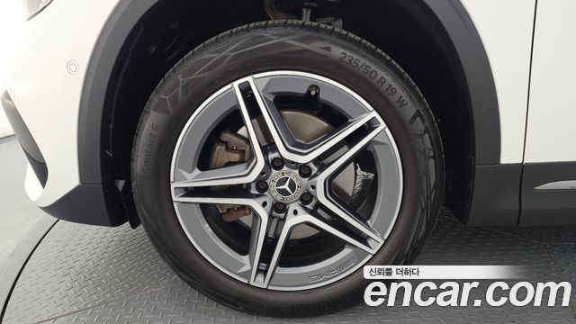 Mercedes-Benz GLA-Class GLA250 4MATIC