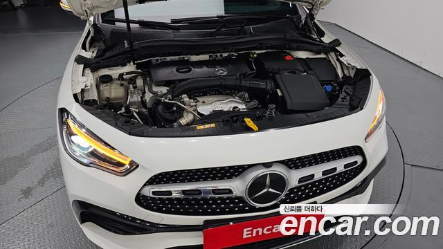 Mercedes-Benz GLA-Class GLA250 4MATIC