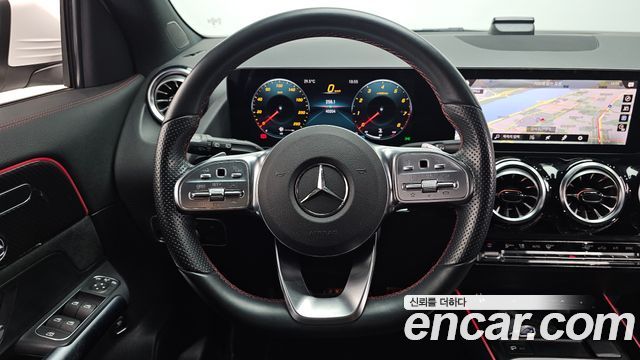 Mercedes-Benz GLA-Class GLA250 4MATIC